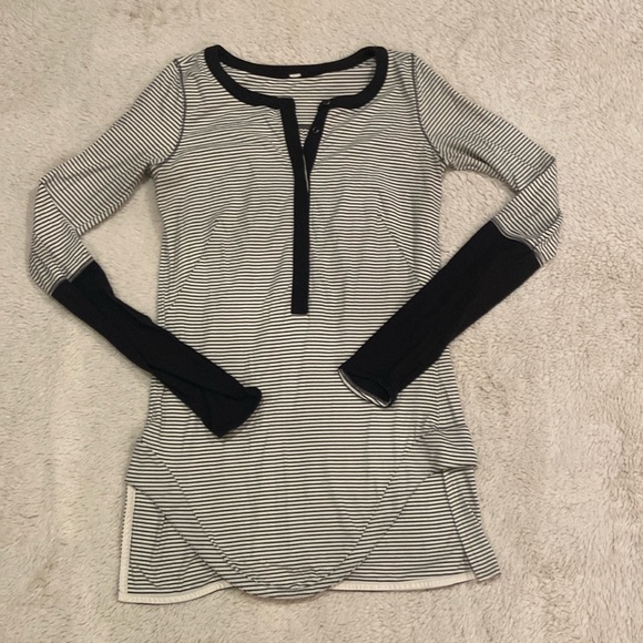 Lululemon Ling Sleeve Top - Picture 2 of 6